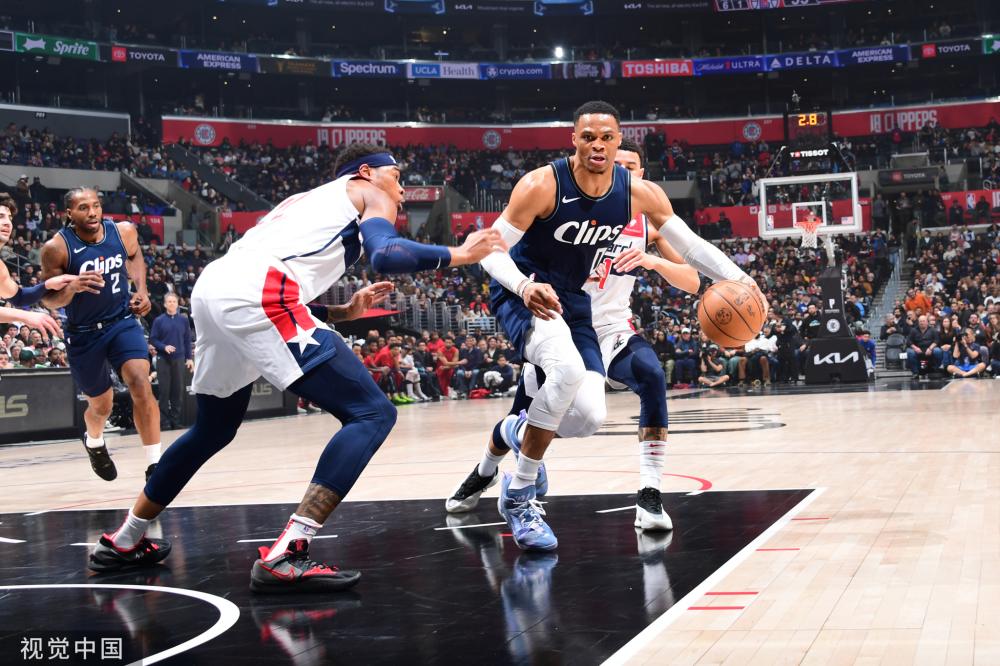 时表现尤为 时表现尤为