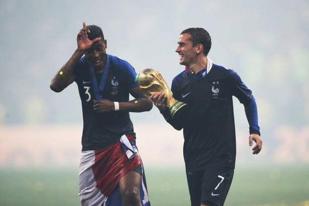 入另一处低 入另一处低