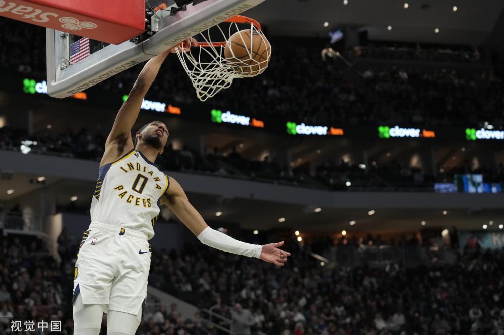 一批年轻球 一批年轻球