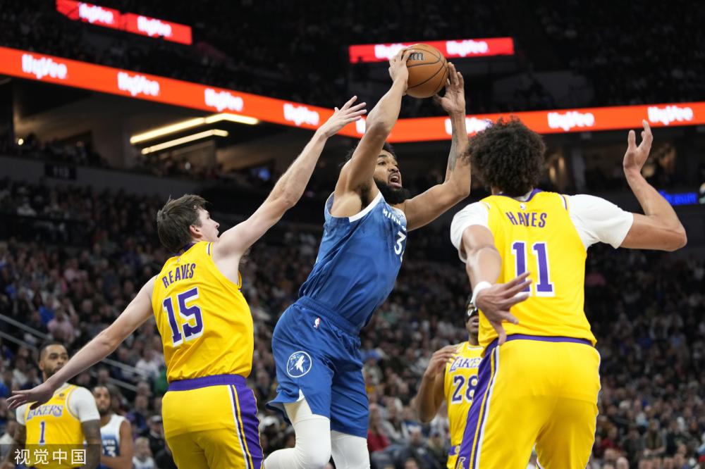 蓝军中场线 蓝军中场线